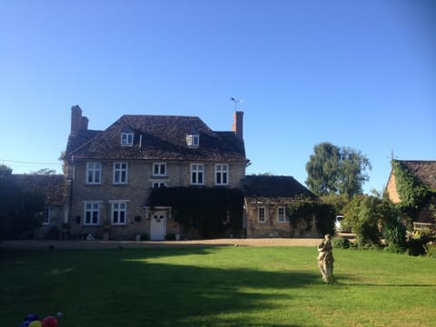 Buscot Manor Front
