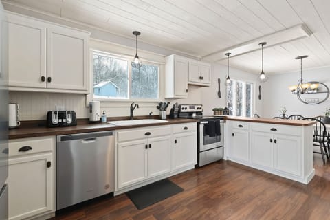 Fully equipped kitchen