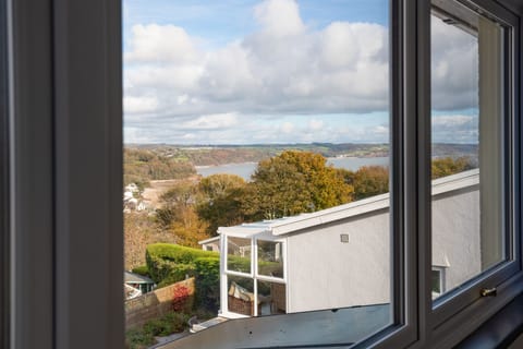 Sea View Cottage, Hot Tub, Dog Friendly, Parking