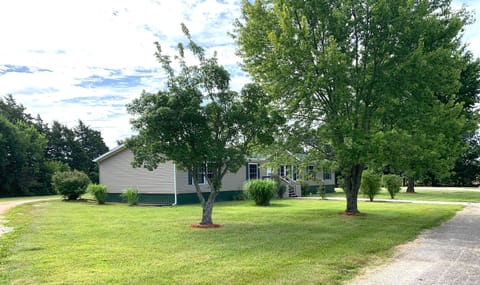 Side view home from entrance.