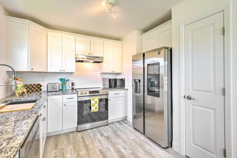 Kitchen | Professional Cookware | Spices | Smart Refrigerator