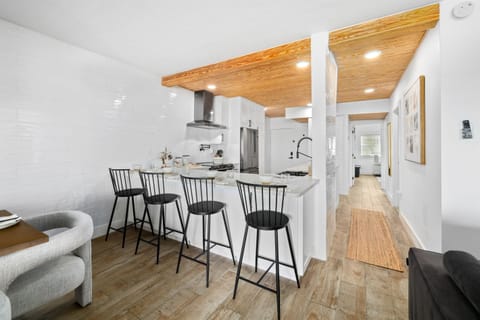 Fully updated kitchen with breakfast bar seating (Villa 1)