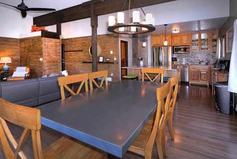 Dining table, seating for 6