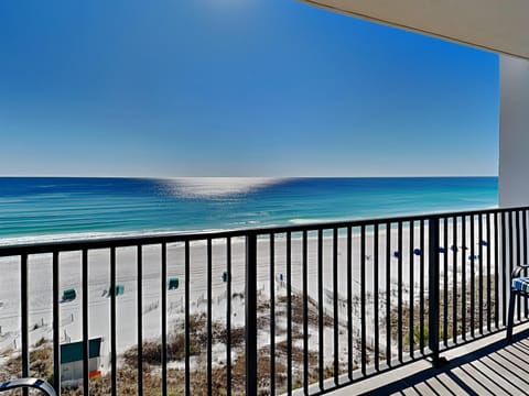 Welcome to Emerald Towers (Destin) #804