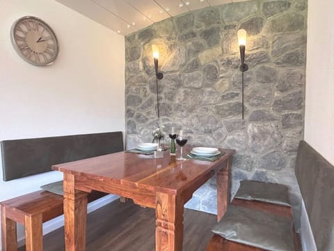 Uschis Steinröschen mit Hallenbad - Ferienwohnung Uschi's Steinröschen Apartment in Sonthofen