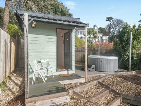 Exterior | The Lookout, Torquay