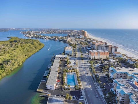 What a fantastic location in Indian Shores with water all around!