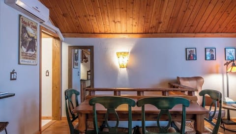 Dining Room Table for 4 Guests