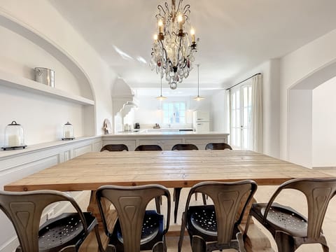 aa59d898-48c1-4f23-8499-2c08570a6eba