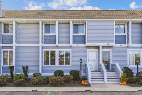 Exterior,Main,