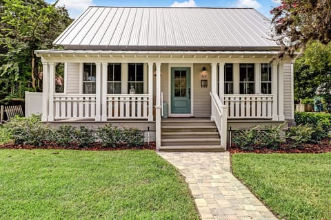 502 Cedar Street- 3 Bedroom Fernandina Beach Home is Located in the Heart of the Historic District