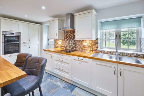 Kenmore, Corbridge - Host & Stay