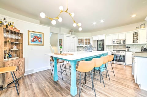 Kitchen | 1st Floor | Dishware & Flatware | Coffee Maker | Toaster | Blender