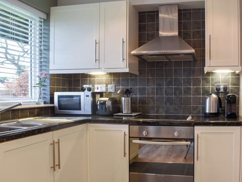 Kitchen | High View, Truro