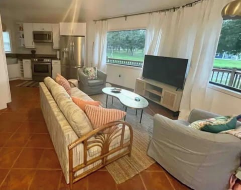 Guest house living/kitchen