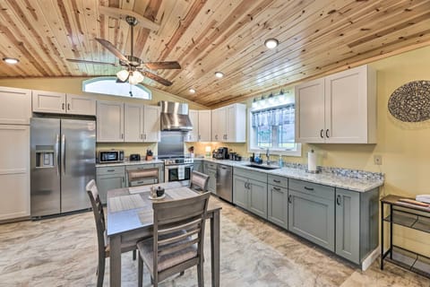 Kitchen | Coffee Maker | Blender | Landline Phone (Limited Cell Service)