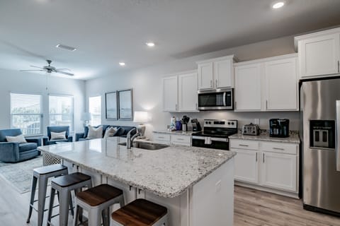 Island Treasure 7868 Evening Glow by PKRM