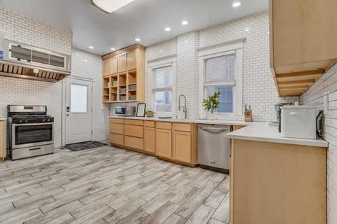 Cook Up a Storm with Our Stove and Oven Combo!