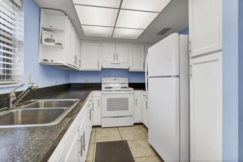 Spacious Kitchen