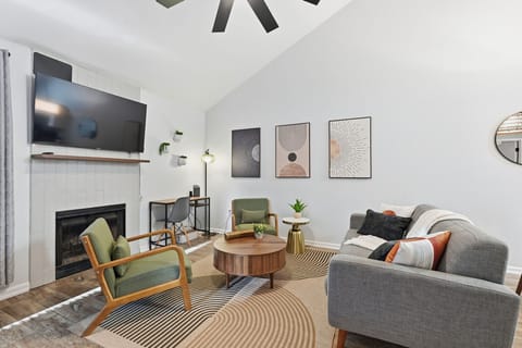Relax in modern comfort just minutes from it all! Close to entertainment!