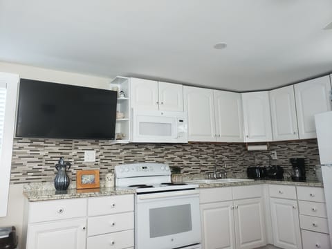 Fully appointed kitchen