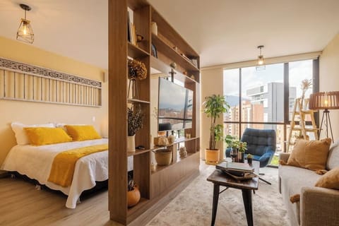 Hermoso y cómodo estudio dividido elegantemente en dos áreas // Beautifully divided studio apartment for maximum comfort.