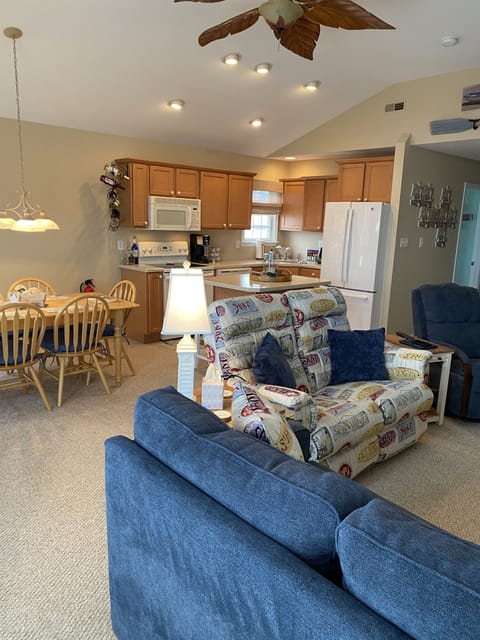 Comfy couches, including Lazyboy electric recliners for non beach days!