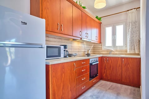 Stacys Apartment 2 near Sidari-Kitchen