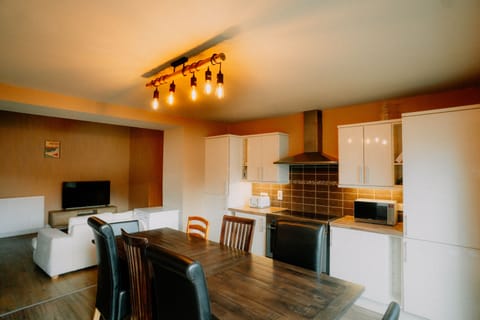 Living Room / Lounge