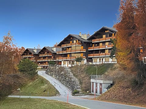 Les Agettes residence at the foot of the ski lifts