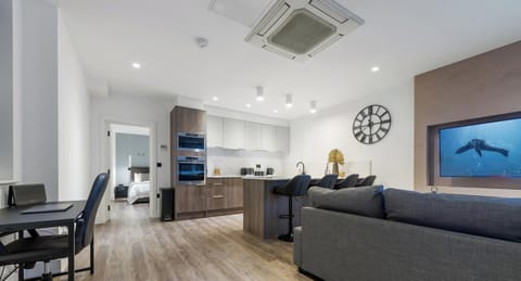 Living Room / Lounge