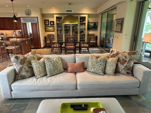 Lots of original oil paintings by Peter Hayward and Darryl Hall