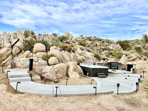 Completely private backyard with unbelievable views of the stars inside the spa