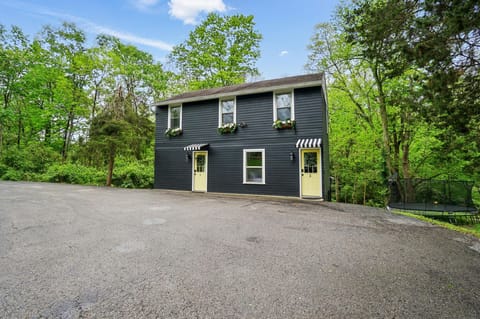 Carriage House on 7 Acres with Pond