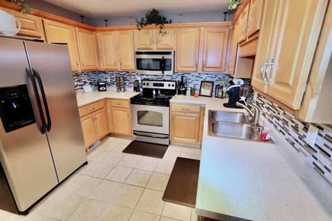 Our rustic and contemporary kitchen!