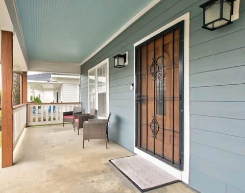 LARGE FRONT PORCH VIEW