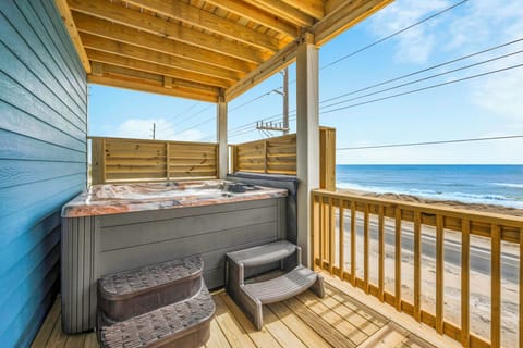 Surf or Sound Realty - 1070 - Hatteras Comfort - Hot Tub -1