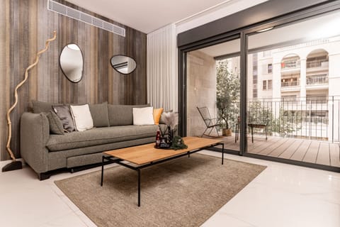 Living Room / Lounge