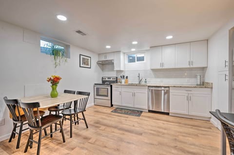 Dining Area | Dishware & Flatware Provided