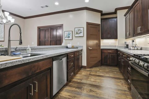 Enjoy preparing a meal in this stunning kitchen! 