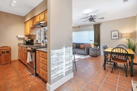 Fully equipped kitchen. 