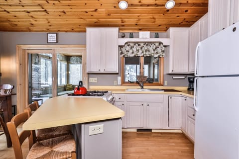 Plenty of space in the kitchen for meal prep.