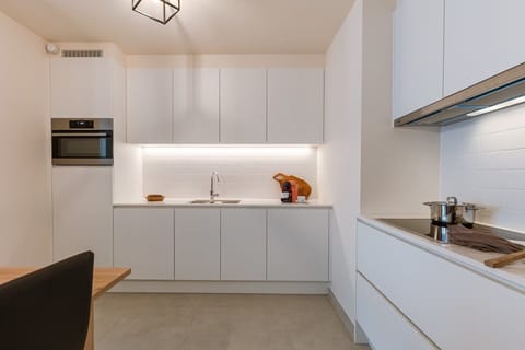 Well-equipped kitchen with all essentials