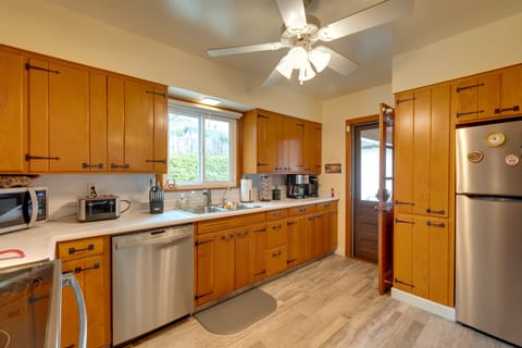 Kitchen | Cooking Basics | Keurig Coffee Maker