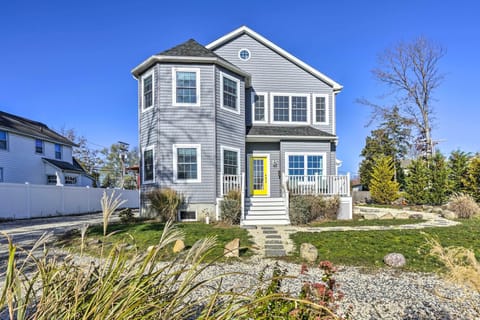 Spring Lake Vacation Rental | 5BR | 3.5BA | 2,353 Sq Ft | Stairs Required