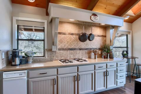 Keurig coffee machine, electric kettle, 4 burner stove. Pots and pans, 