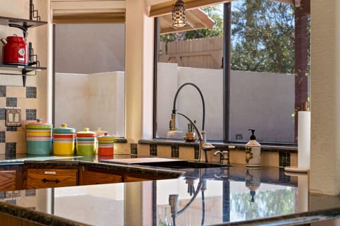 Kitchen: Fully stocked