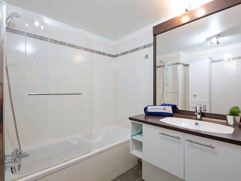 Furniture, Table, Property, Wood, Chair, Home Appliance, Interior Design, Building, Countertop, Flooring
