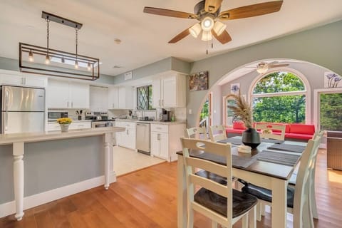 Second Floor - Dining Area