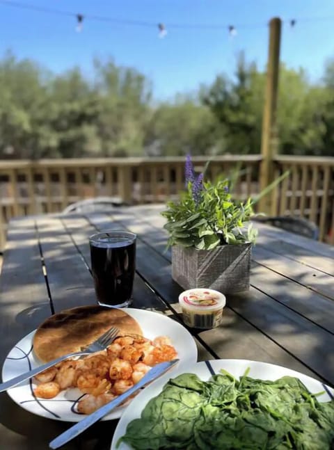 Enjoy the good food, BBQ, the view and the fresh air with family on the deck